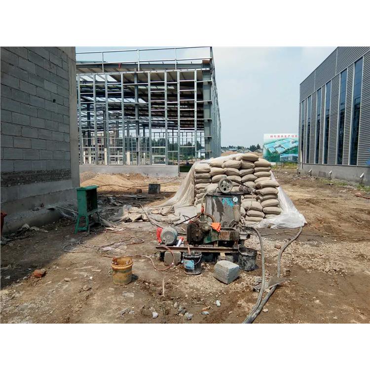 东兴地基下沉注浆加固施工